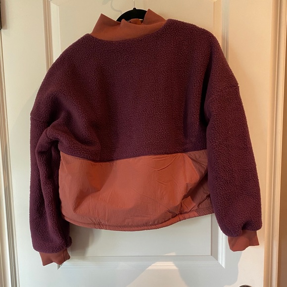 NWT Fabletics Mallory Fleece Pullover size L - Picture 4 of 7